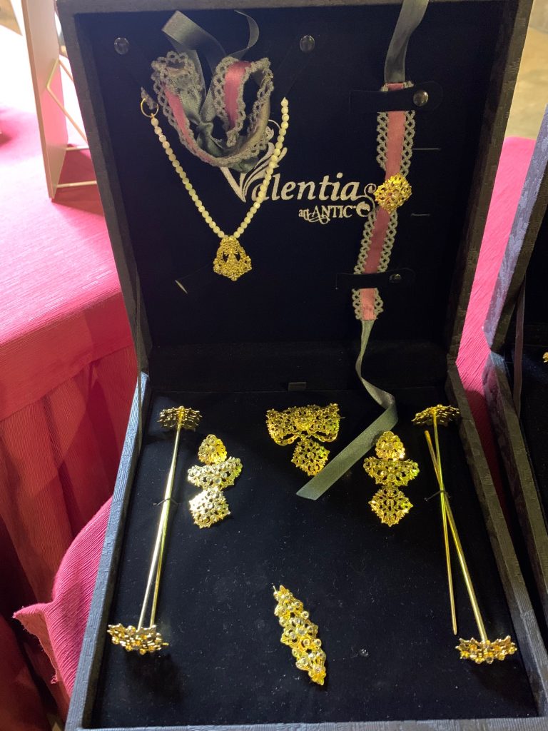 aderezos de fallera Art Antic