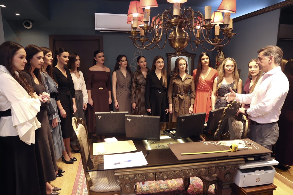 aderezos de fallera Art Antic