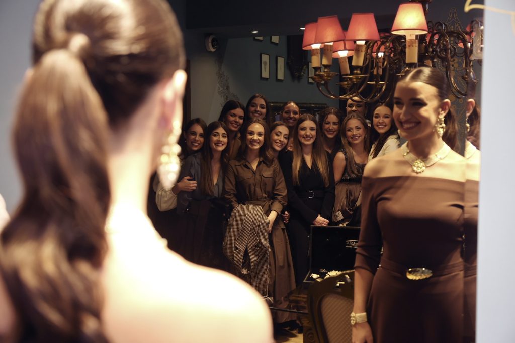 aderezos de fallera Art Antic