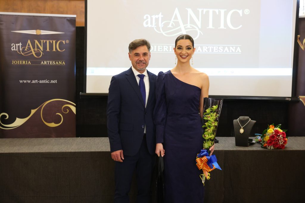 aderezos de fallera Art Antic