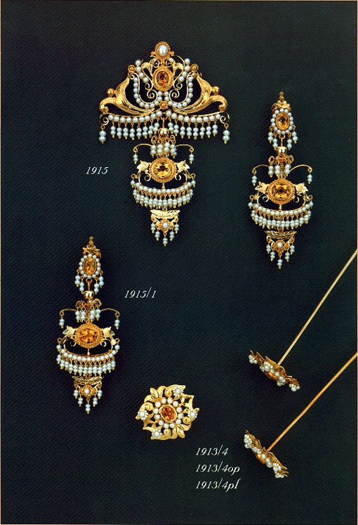1915 Aderezos de Oro